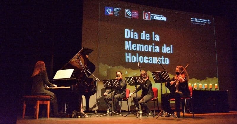 Víctimas del Holocausto Alcorcón celebra un multitudinario acto de homenaje