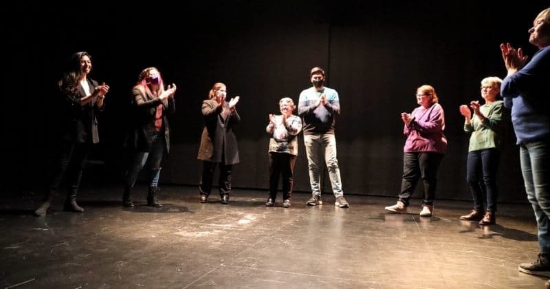 Escuela de teatro para mayores no actores en el Centro Sociocultural Joan Miró de Móstoles