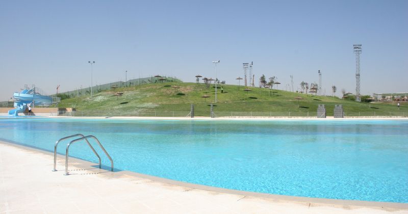 El Ayuntamiento de Parla abre la temporada de verano de las piscinas municipales