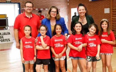 200 niños y niñas participan en la primera quincena de las colonias deportivas de verano de Móstoles