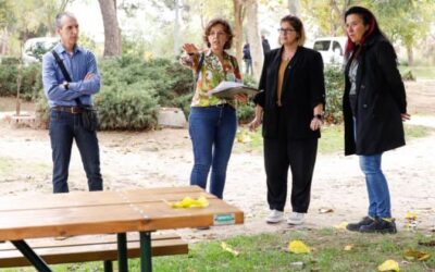 Móstoles instala nuevas mesas merendero en los parques verdes de la ciudad