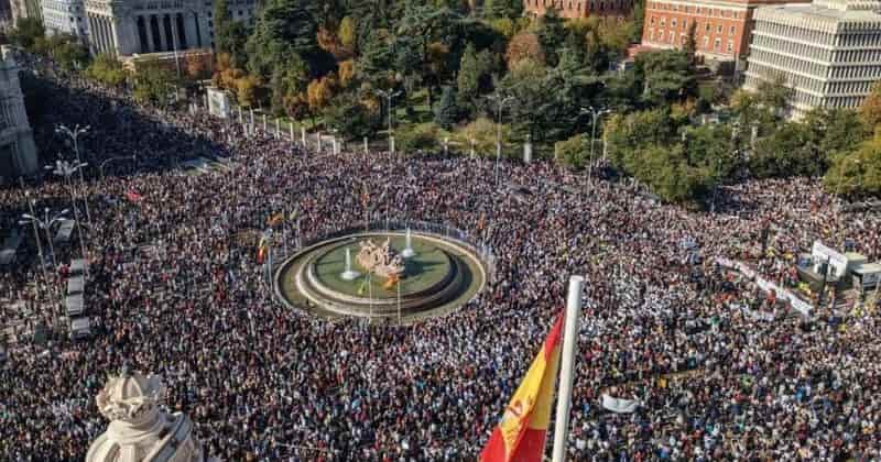 Madrid se levanta en defensa de la sanidad pública «Cantando a la libertad»