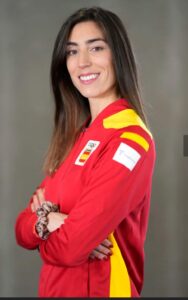 La exgimnasta Sandra Aguilar promueve los valores olímpicos entre los estudiantes madrileños-1