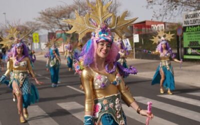 Música y color en los desfiles de Carnaval de Leganés y de La Fortuna