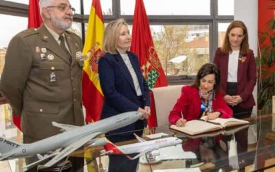 La ministra de Defensa y la alcaldesa firman la cesión de los terrenos del ACAR a Getafe
