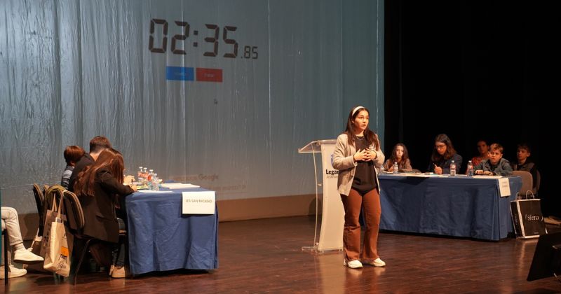 El IES María Zambrano de Leganés gana la primera Liga de Debate Escolar Intermunicipios